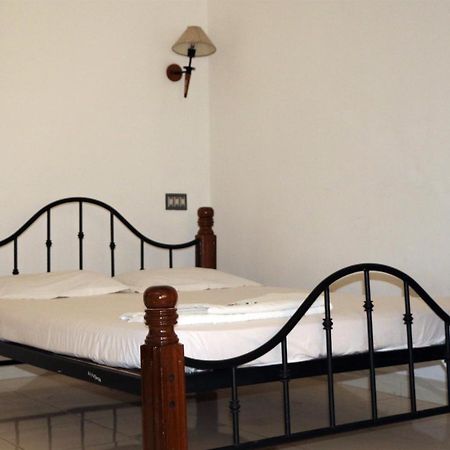 East Coast Hotel Thiruvananthapuram Buitenkant foto