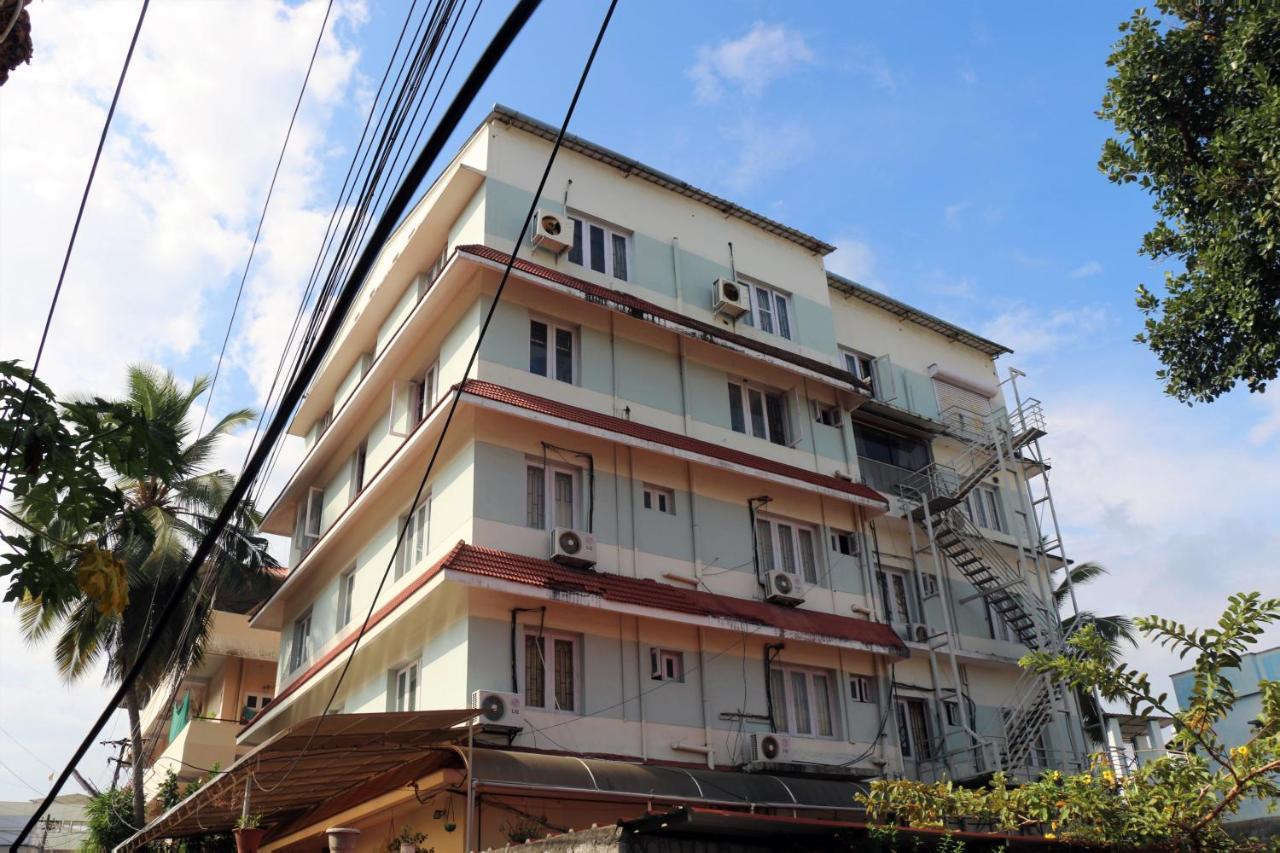 East Coast Hotel Thiruvananthapuram Buitenkant foto