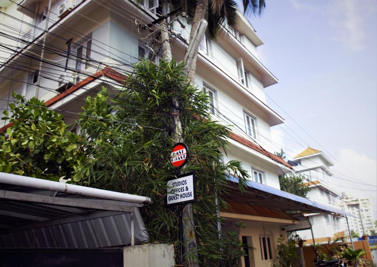 East Coast Hotel Thiruvananthapuram Buitenkant foto
