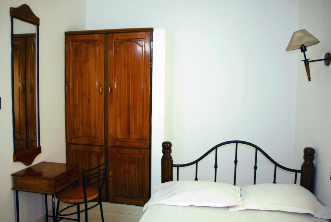 East Coast Hotel Thiruvananthapuram Buitenkant foto