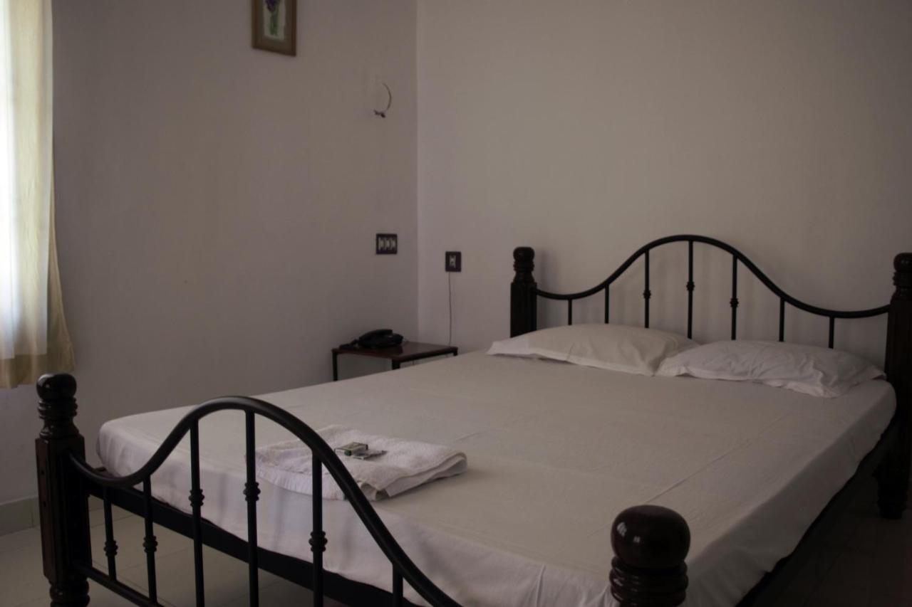 East Coast Hotel Thiruvananthapuram Buitenkant foto