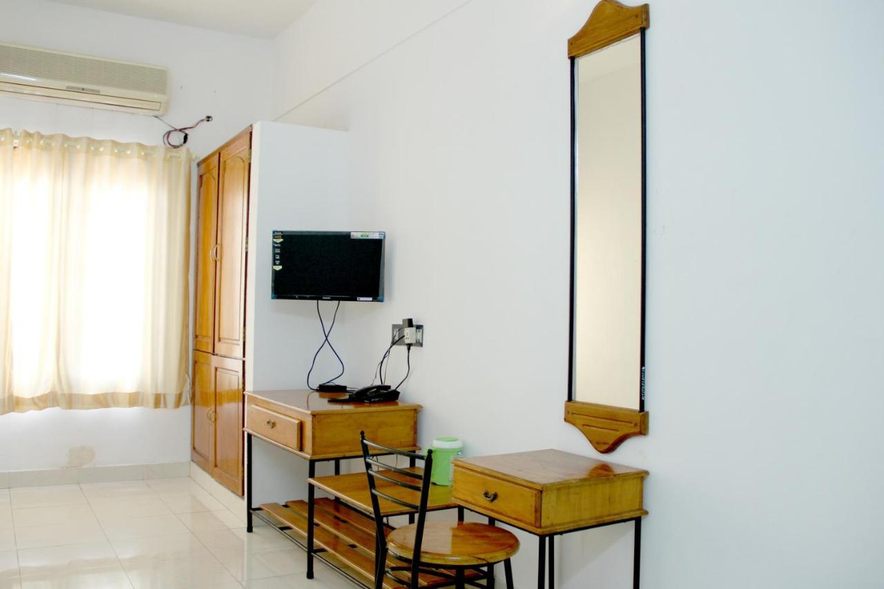 East Coast Hotel Thiruvananthapuram Buitenkant foto